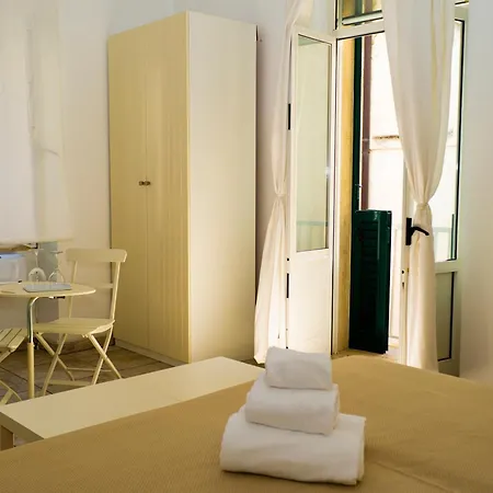 ゲストハウス La Torre E Il Mare - 3 By Sthey 3*