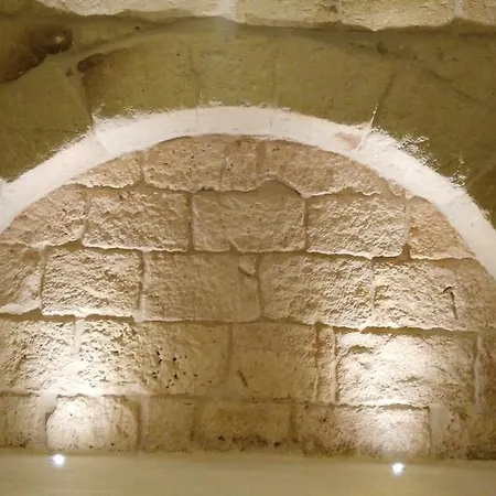 فندق مبيت وإفطار La Torre E Il Mare By Sthey 3*