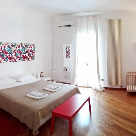 فندق مبيت وإفطار La Torre E Il Mare By Sthey 3*